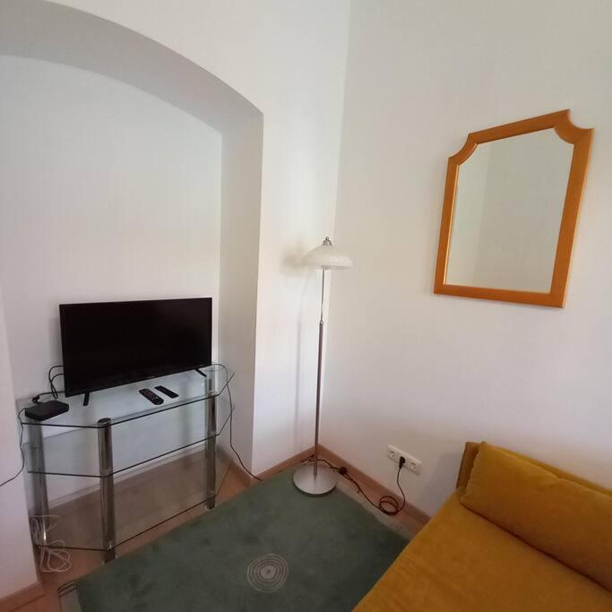 Altbauwohnung Neu Saniert - Fuer Familien Geeignet Vienna Luaran gambar