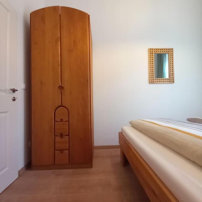 Altbauwohnung Neu Saniert - Fuer Familien Geeignet Vienna Luaran gambar