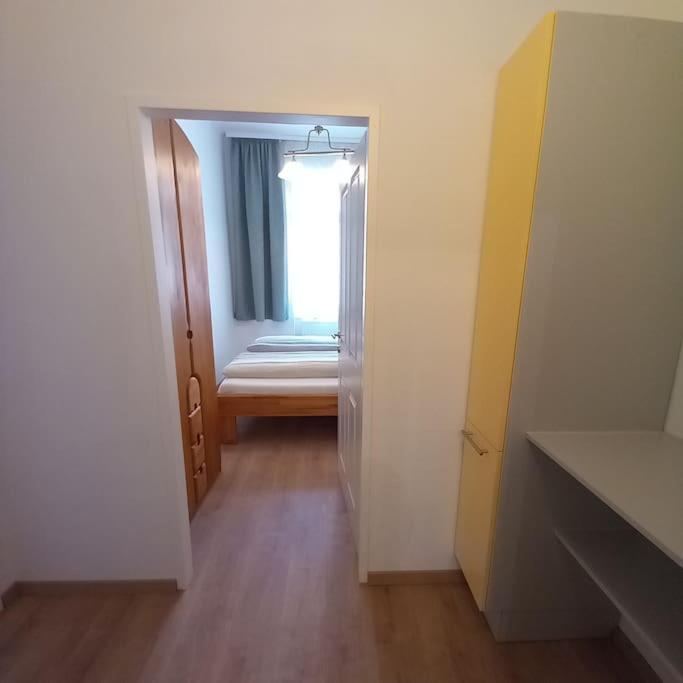 Altbauwohnung Neu Saniert - Fuer Familien Geeignet Vienna Luaran gambar