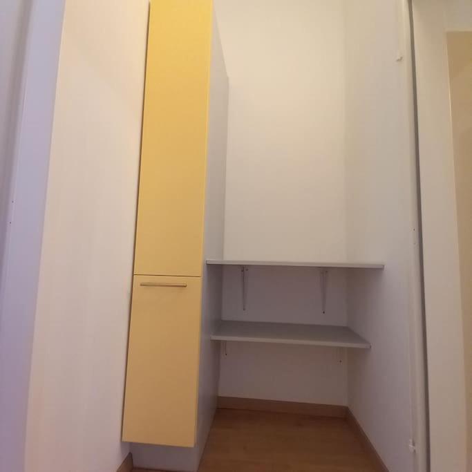 Altbauwohnung Neu Saniert - Fuer Familien Geeignet Vienna Luaran gambar
