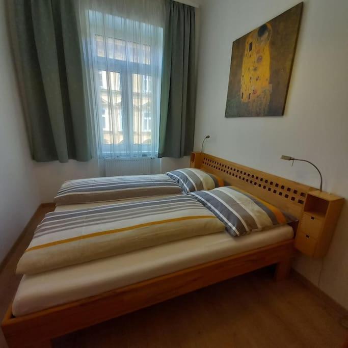 Altbauwohnung Neu Saniert - Fuer Familien Geeignet Vienna Luaran gambar